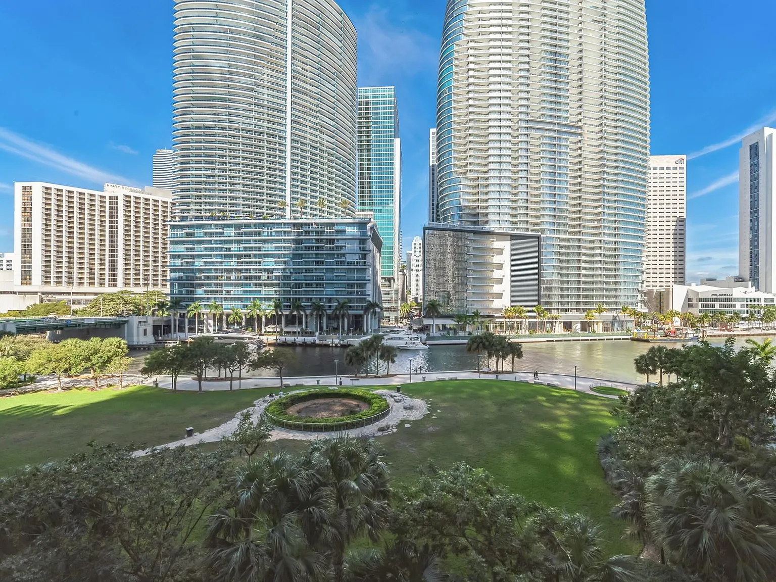 1 bed, 1.0 bath, 798 sqft, $4,000 — Photo 3