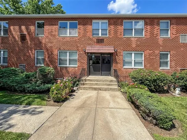 892 Armstrong Ave APT 23, Staten Island, NY 10308