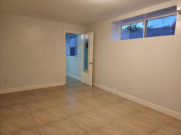 5th image of 121 Wallace Ave Unit 2