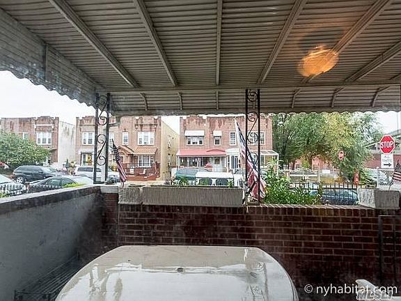 2nd image of 5068 42nd St