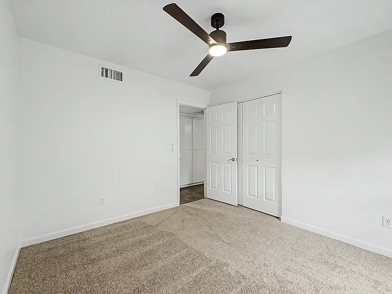 15837 N 47th Pl — Photo 22
