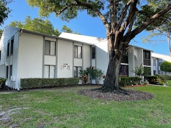 1290 Pine Ridge Cir E APT A2