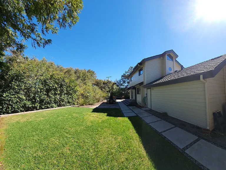 270 E Foothill Blvd — Photo 32