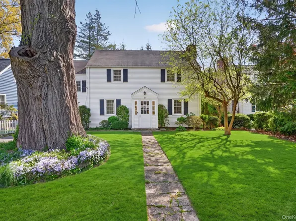 64 Beech Street W, White Plains, NY 10604
