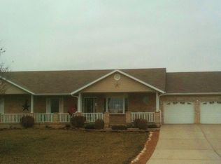 16 Fox Trail Ct, Edwardsville, IL 62025