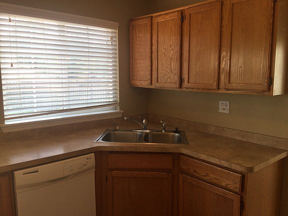 5th image of 4620 Rolling Hills Dr
