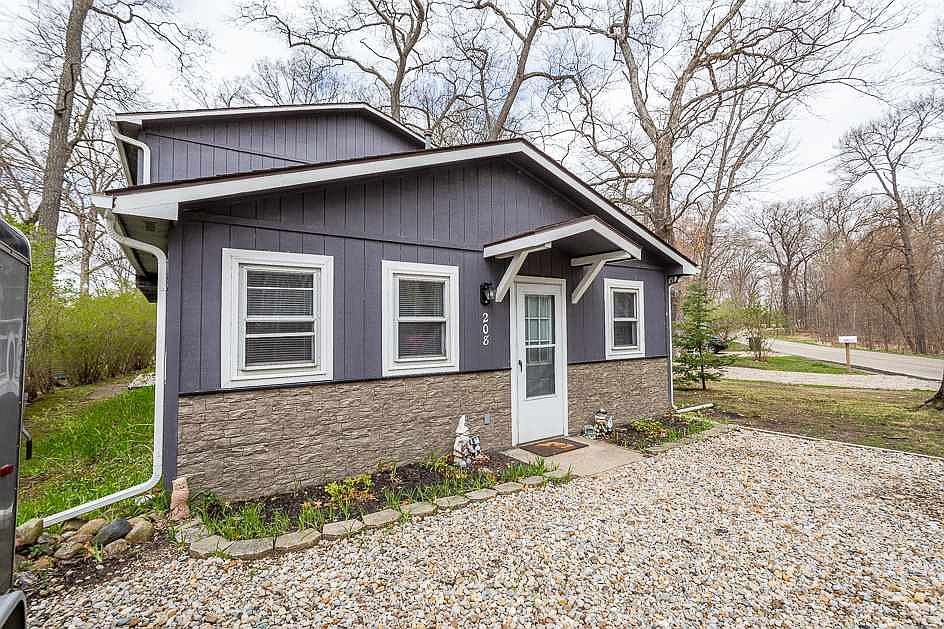 208 Portage Lake Rd, Munith, MI 49259 Zillow
