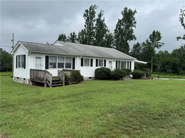 1100 Ben Smith Rd, Siler City, NC 27344