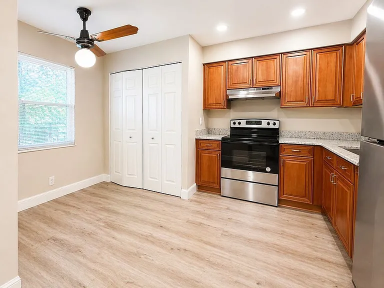 370 NW 76th Ave #202 — Photo 3