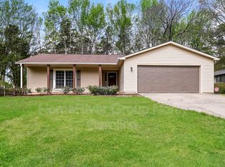 6401 Lake Forest Rd, Charlotte, NC 28227