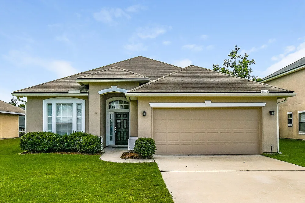 3 bed, 2.0 bath, 1998 sqft, $2,240 — Photo 1
