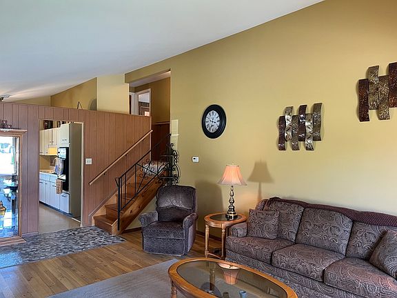 3rd image of 360 E Benton St
