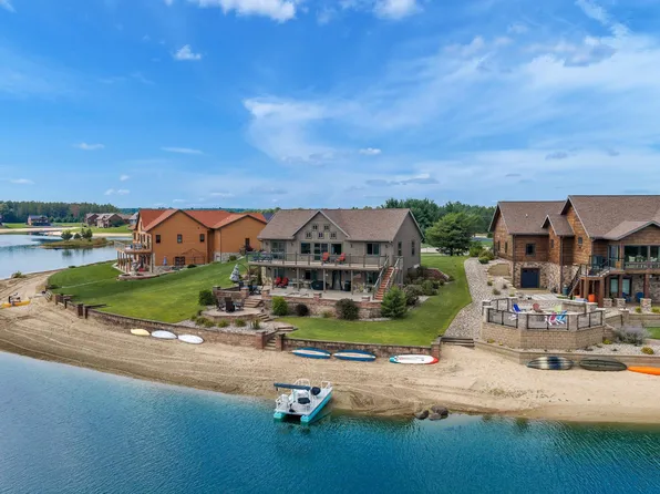 N8474 White Sand Ct, New Lisbon, WI 53950