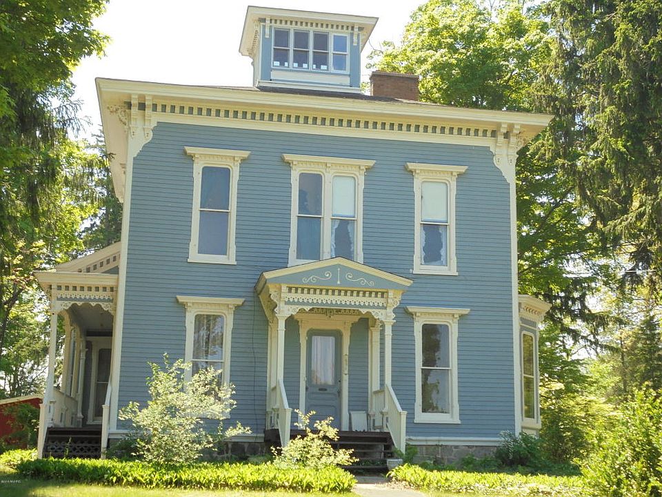 1st image of 806 E Michigan Ave