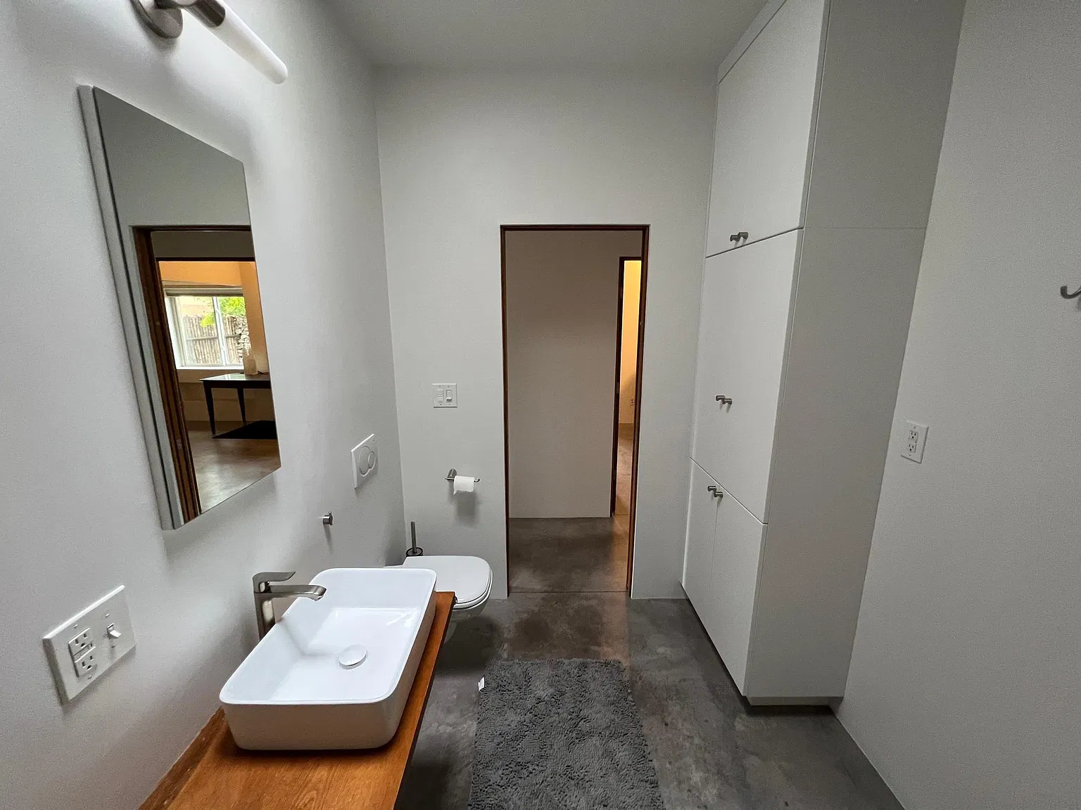 2 bed, 1092 sqft, $2,300 — Photo 3
