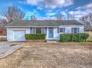 320 NE Morningside Ave, Bartlesville, OK 74006