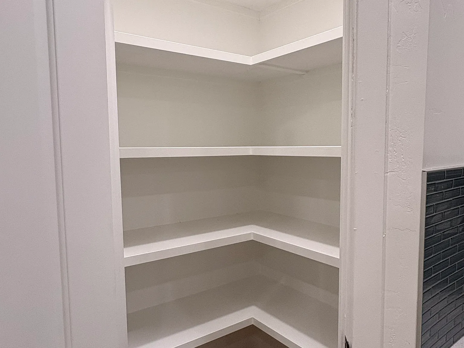 1 bed, 985 sqft, $1,499 — Photo 3