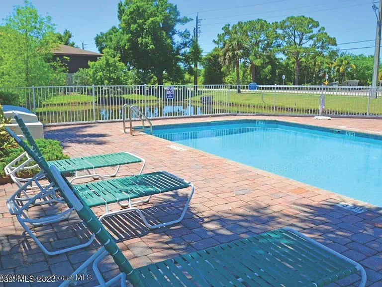 400 Yellow Tail Ln #101 — Photo 3