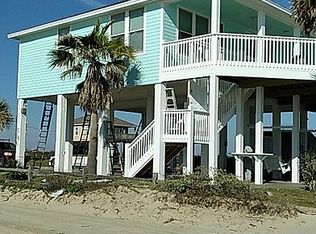 800 West Ln, Crystal Beach, TX 77650