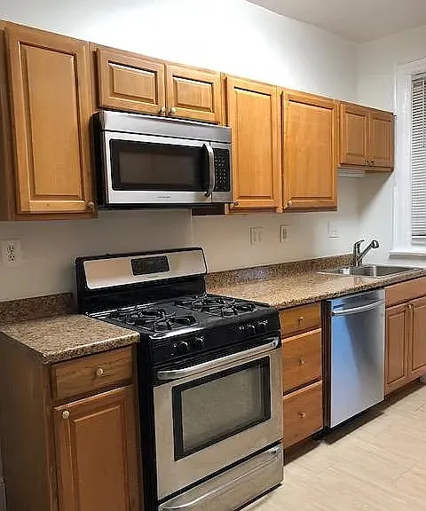 110 V St NE — Photo 5