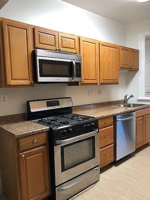 1st image of 110 V St NE