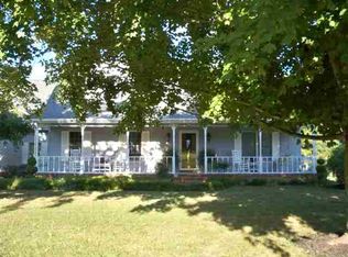 306 Meadowaire Dr, Paducah, KY 42003