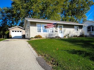 52 E Imboden Dr, Decatur, IL 62521