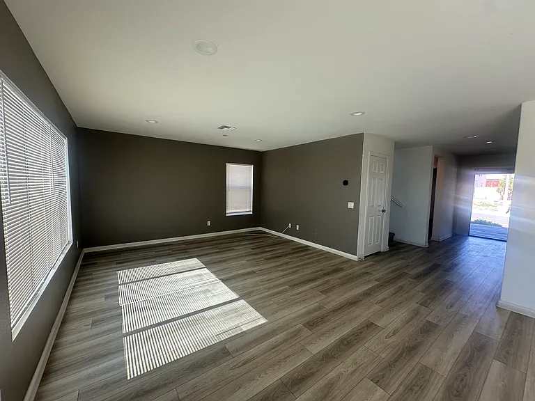 12587 Egan Pl — Photo 5