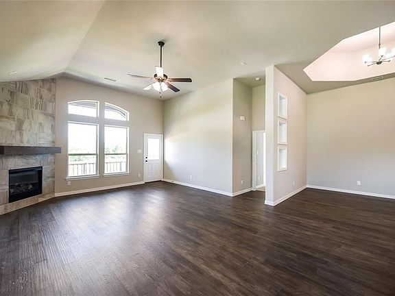3rd image of 1603 Emerald Brook Ct
