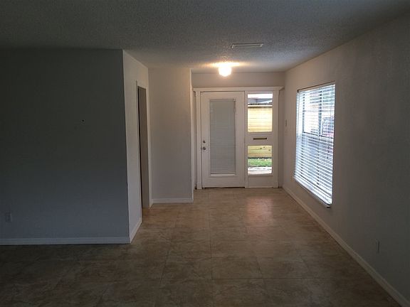 2nd image of 26 Coquina Ave