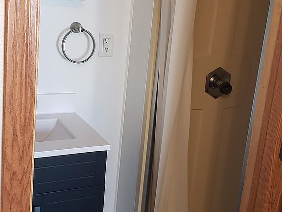 2nd image of 109 W Clifton St #11077136