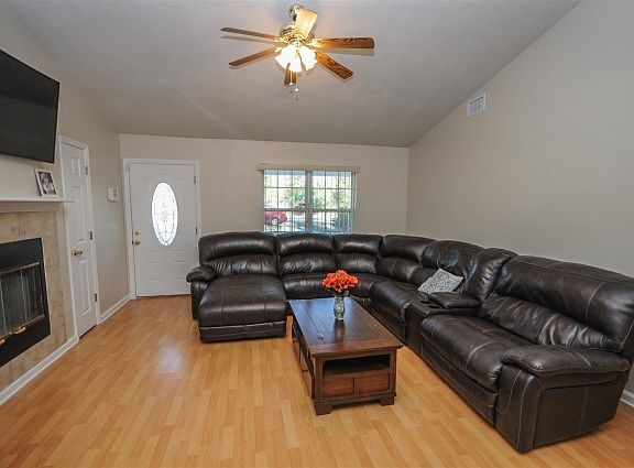 5th image of 470 Sand Pine Dr