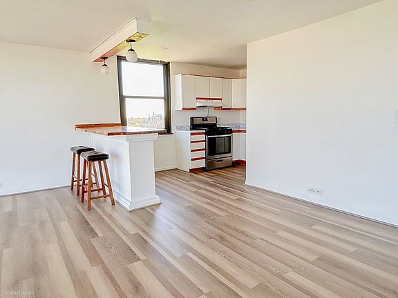4th image of 3001 S Michigan Ave Unit 601