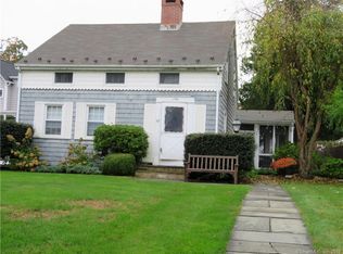 67 S Washington Ave, Niantic, CT 06357