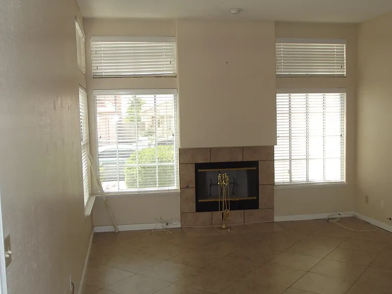 9824 Cross Creek Way — Photo 5