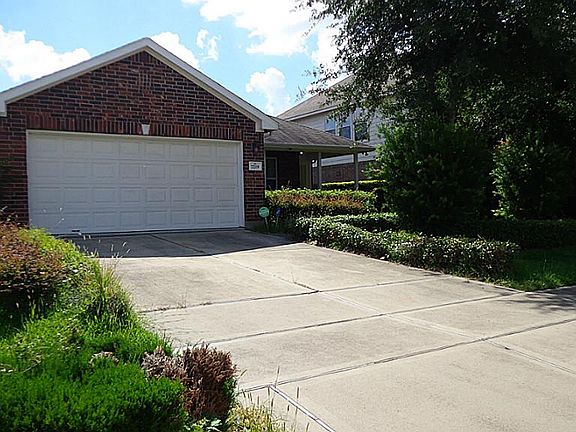 2nd image of 7219 Crescent Mills Dr
