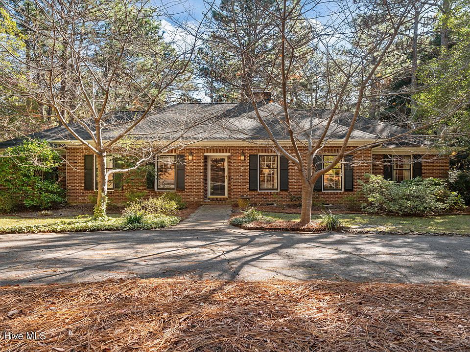 1st image of 265 Fairway Drive