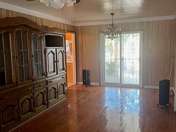 4th image of 1611 NW 25th St