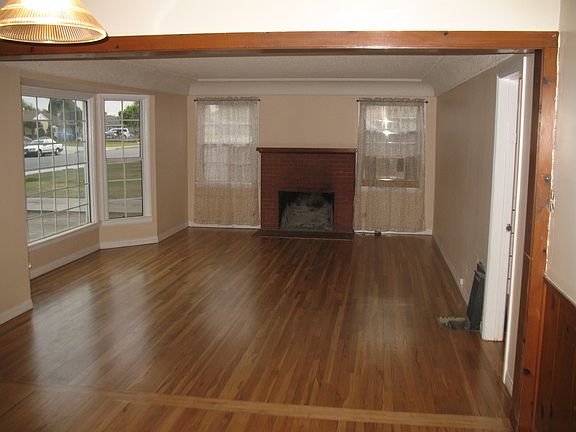 5th image of 6621 Loch Alene Ave