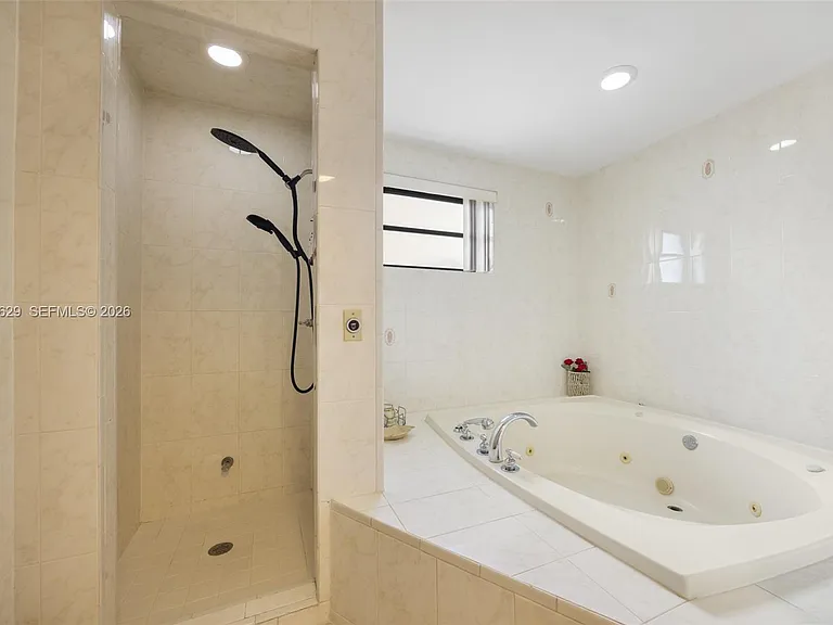 20450 SW 198th Ave — Photo 25