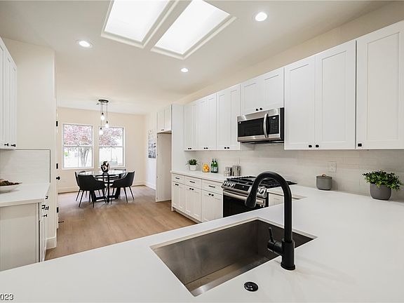2nd image of 2605 Langford Ave