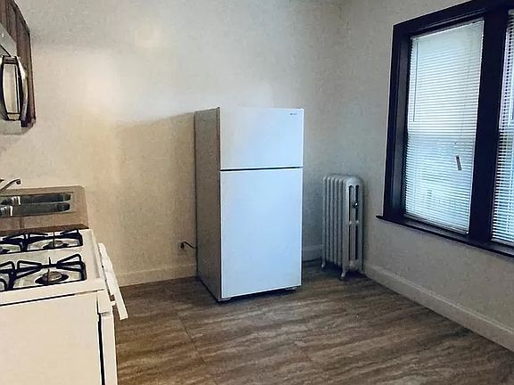 2nd image of 4455 W Dickens Ave #1
