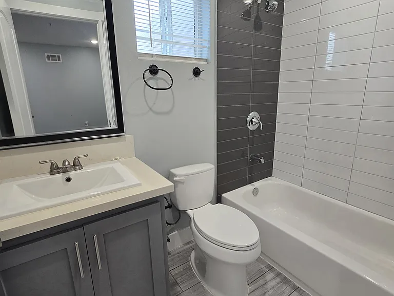 3527 1/2 Percy St #1/2 — Photo 12