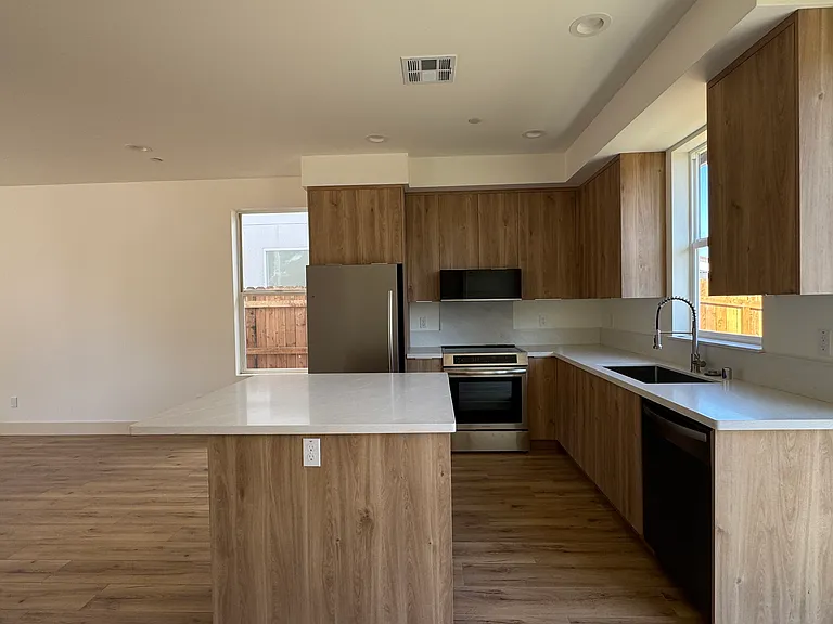 955 Olive Branch Pl — Photo 5