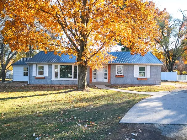 1616 E Gardner Ln, Peoria Heights, IL 61616