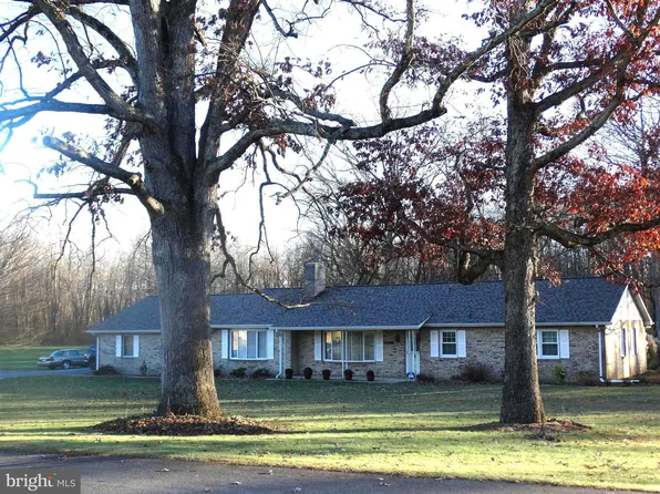 5402 Treher Rd, Fayetteville, PA 17222