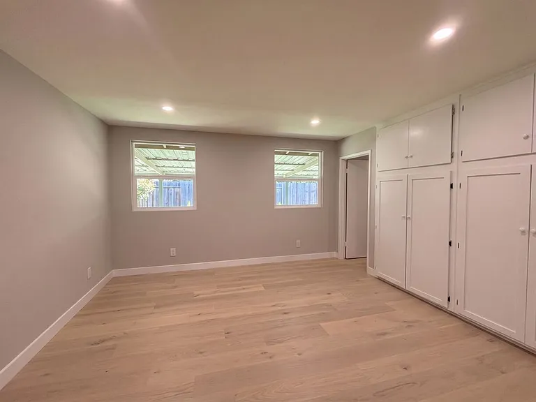1534 Fernside St — Photo 9