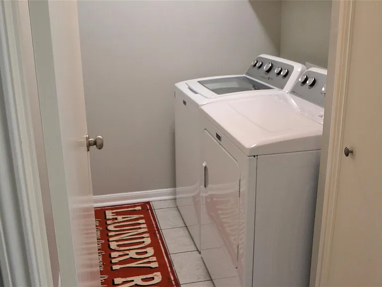 15927 Tumbling Rapids Dr — Photo 36