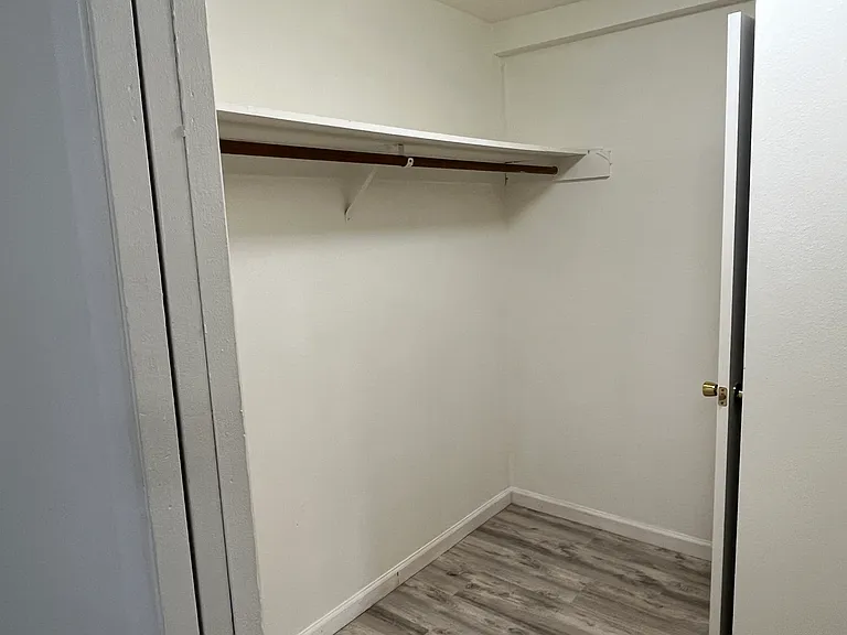 Alder Haus Apartments — Photo 9