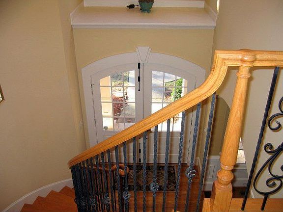 2-Story Foyer